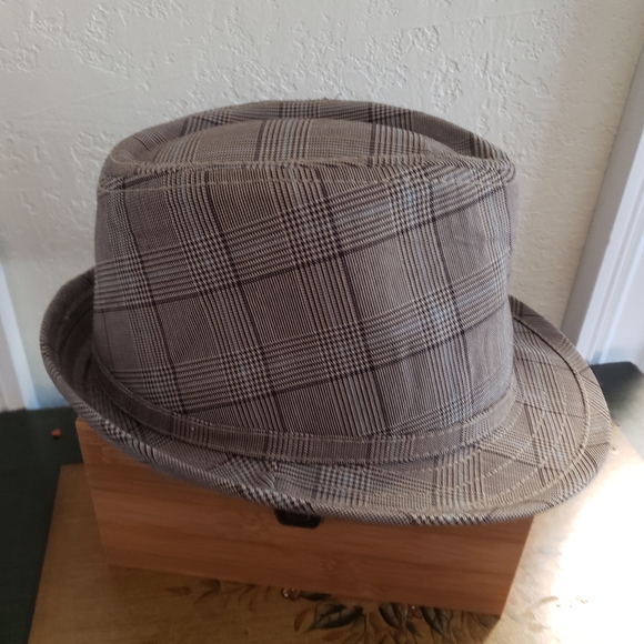 Quicksilver hat - Picture 5 of 7